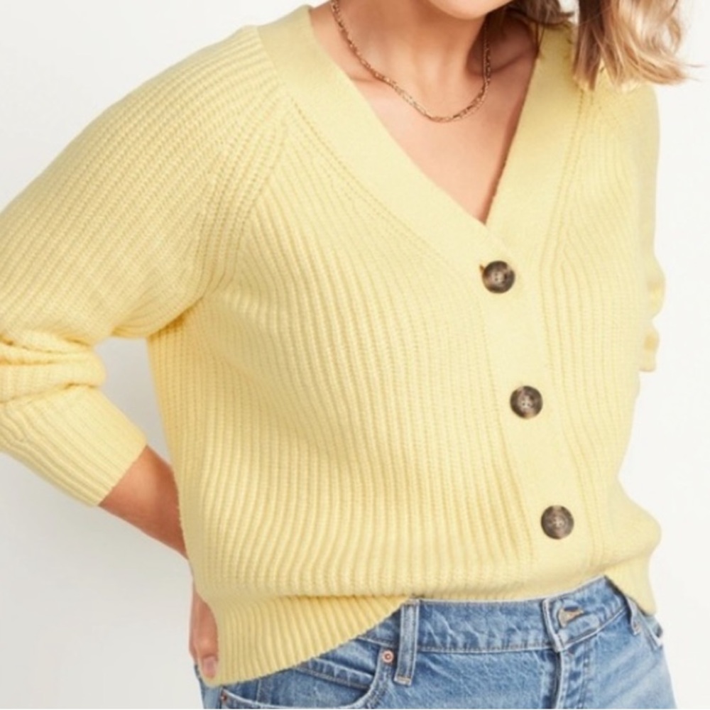 Cute cardigan sweater - Picture 2 of 2